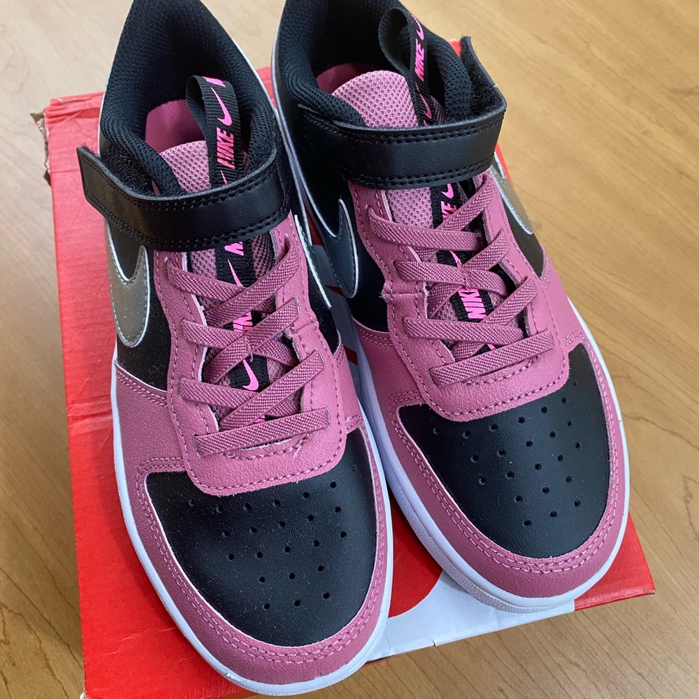 COPY - NIKE COURT BOROUGH LOW 2 SE size 3y
